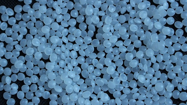 Additive masterbatch and compound
